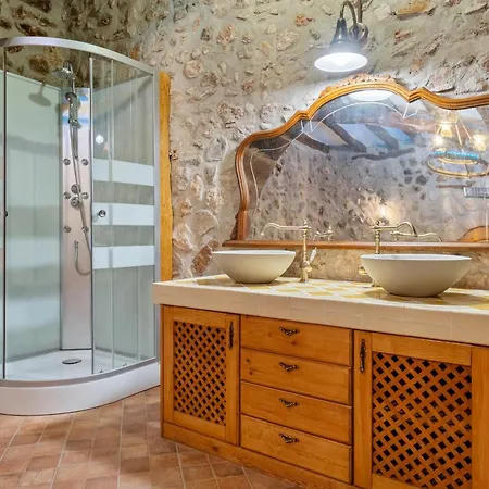 Casa Encanto Con Jacuzzi Lantställe